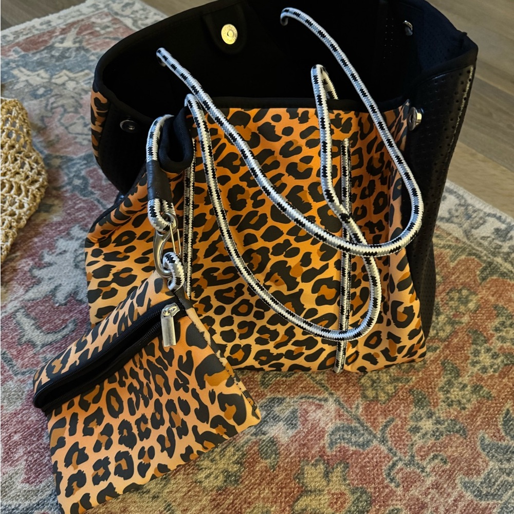 Leopard Print Tote Bag with Matching Pouch - Brown Beach Bag or everyday - Picture 3 of 3